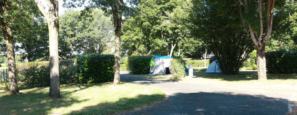 Emplacement pour tentes, caravanes et camping-cars